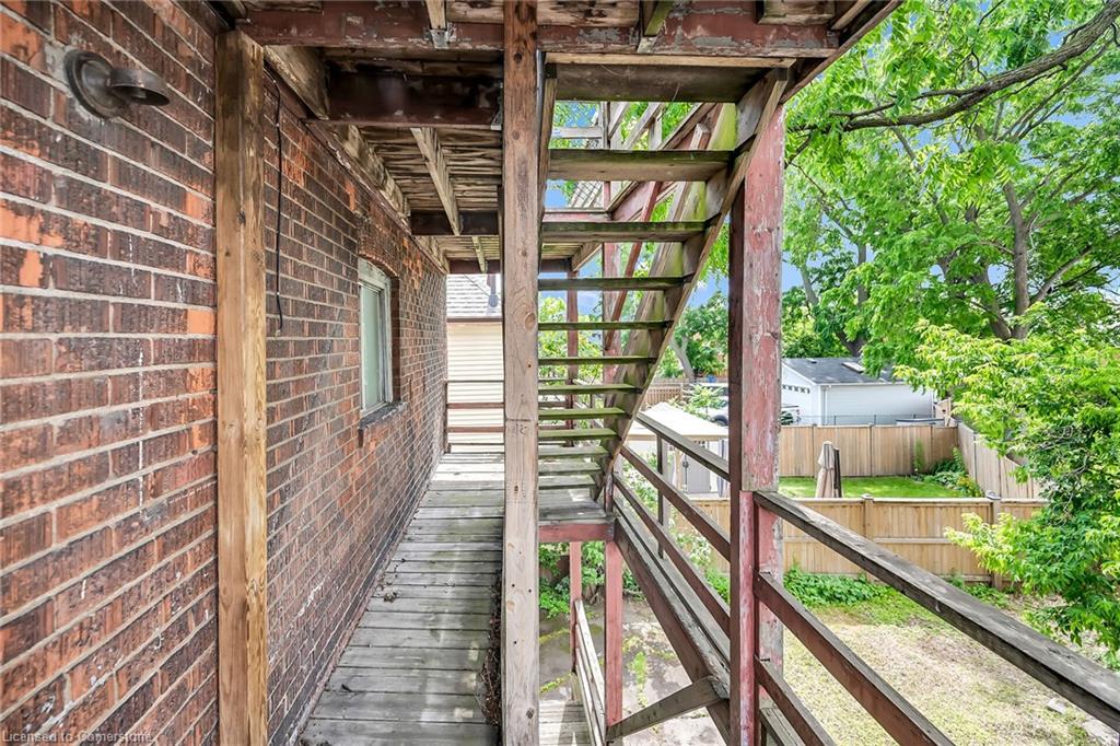 8 Morris Avenue Property Photo 37