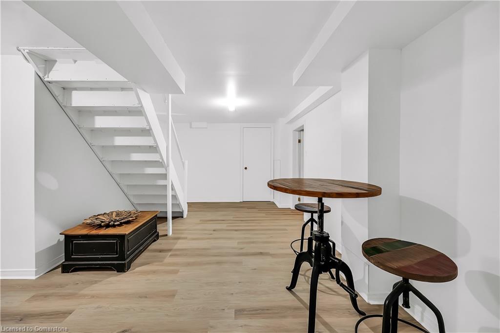 6 Tinder Lane Property Photo 33