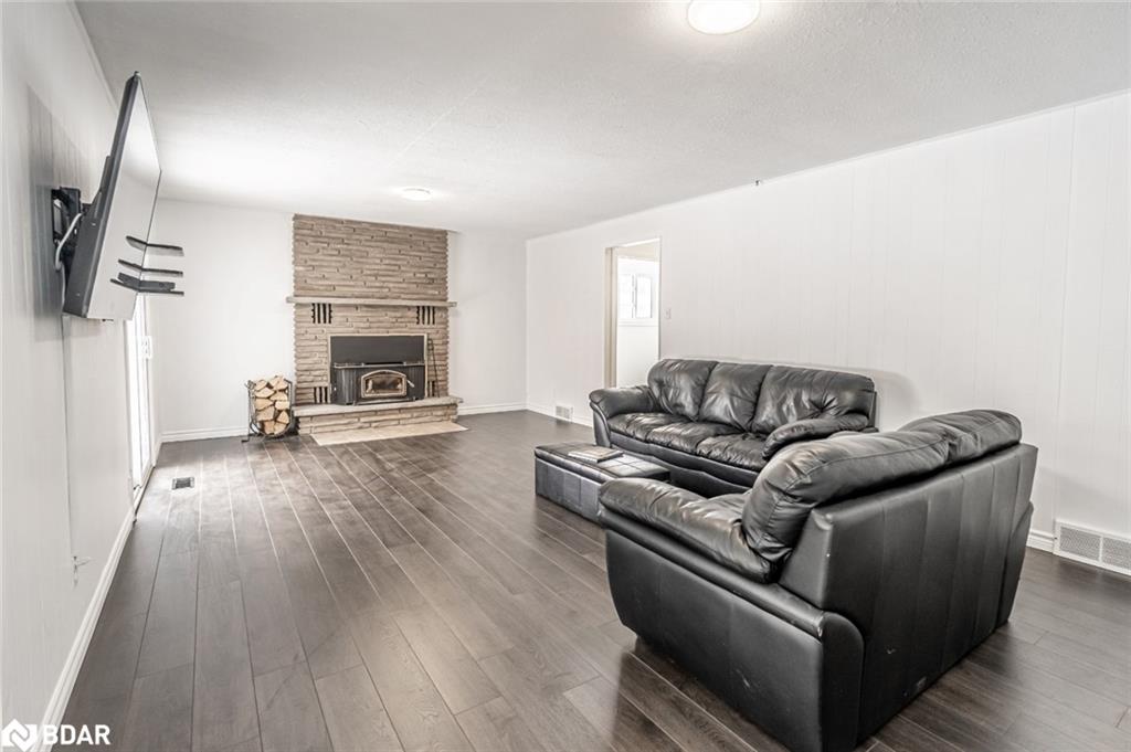 5853 Yonge Street Property Photo 12
