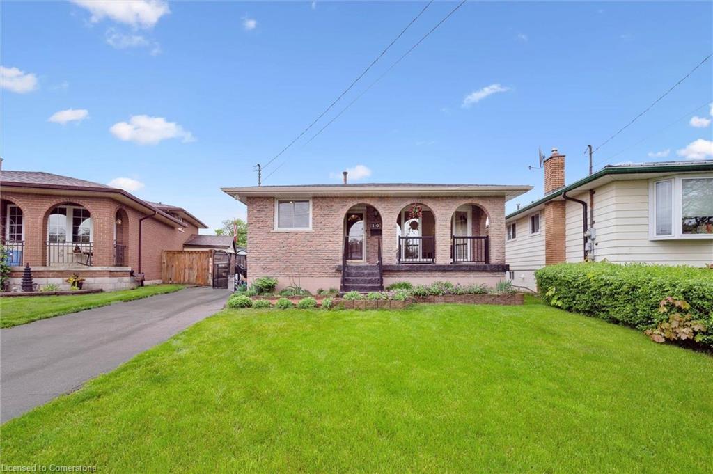 10 Villa Court Property Photo 1