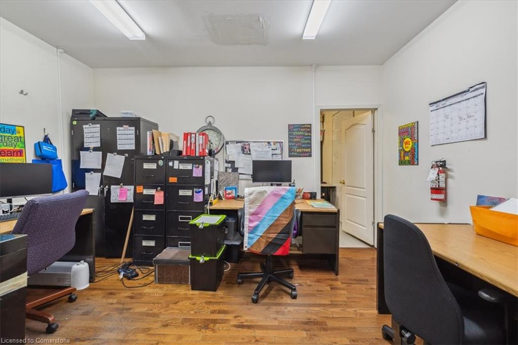 138 James Street N Property Photo 20