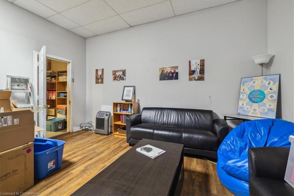 138 James Street N Property Photo 33