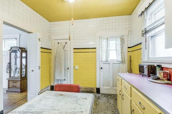 182 Balmoral Avenue S Property Photo 16