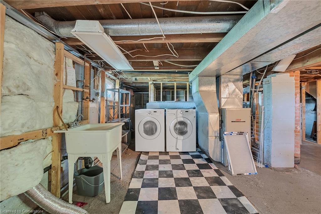 69 Renfrew Street E Property Photo 26