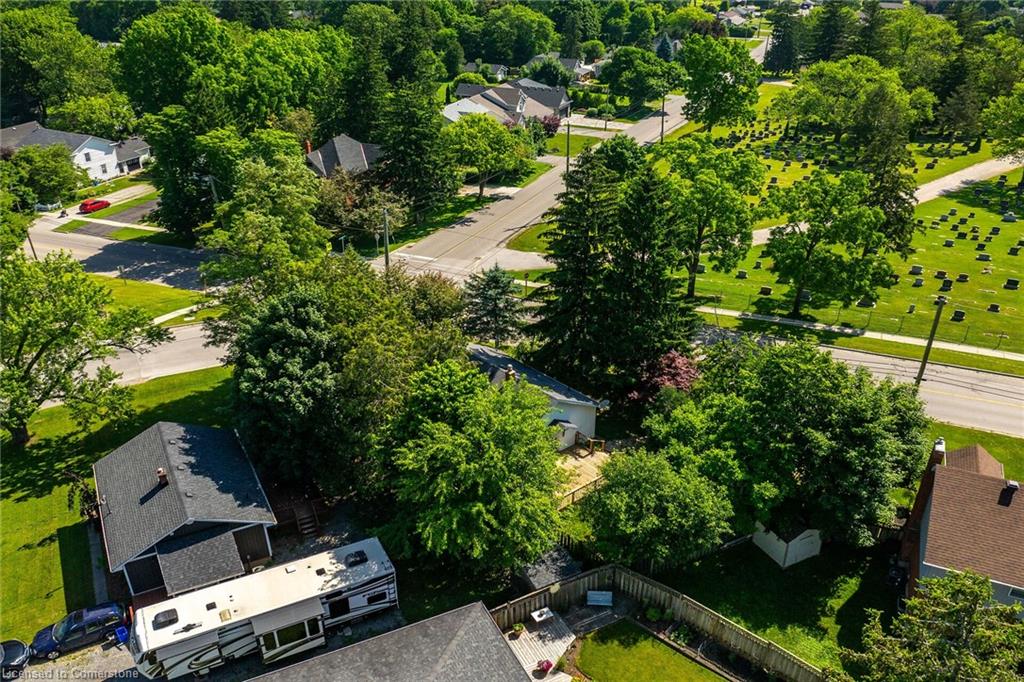 69 Renfrew Street E Property Photo 44