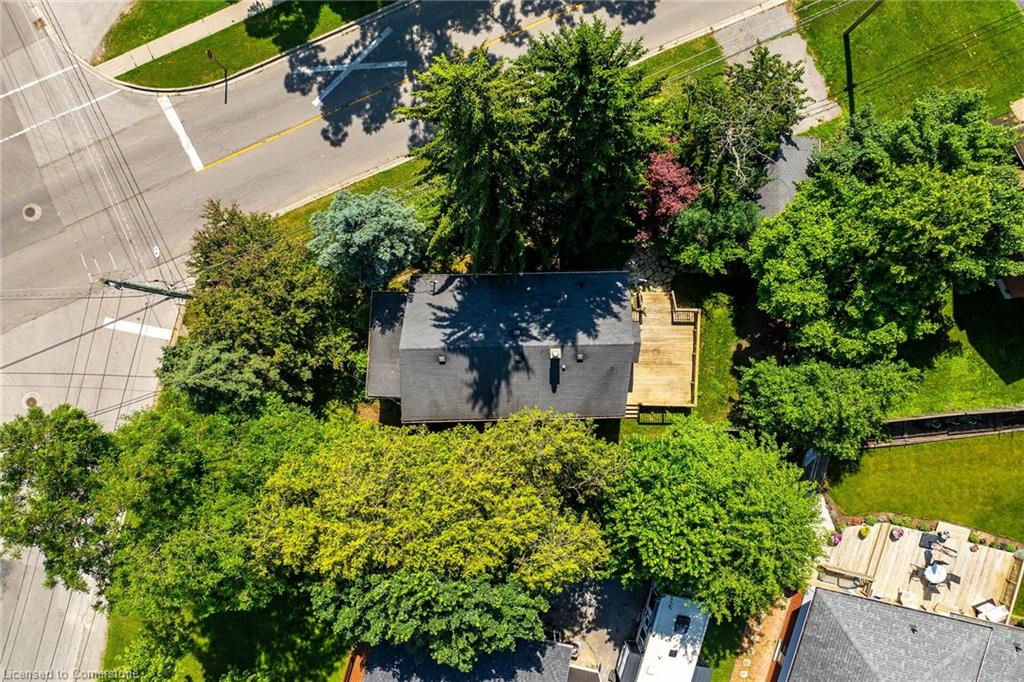 69 Renfrew Street E Property Photo 45