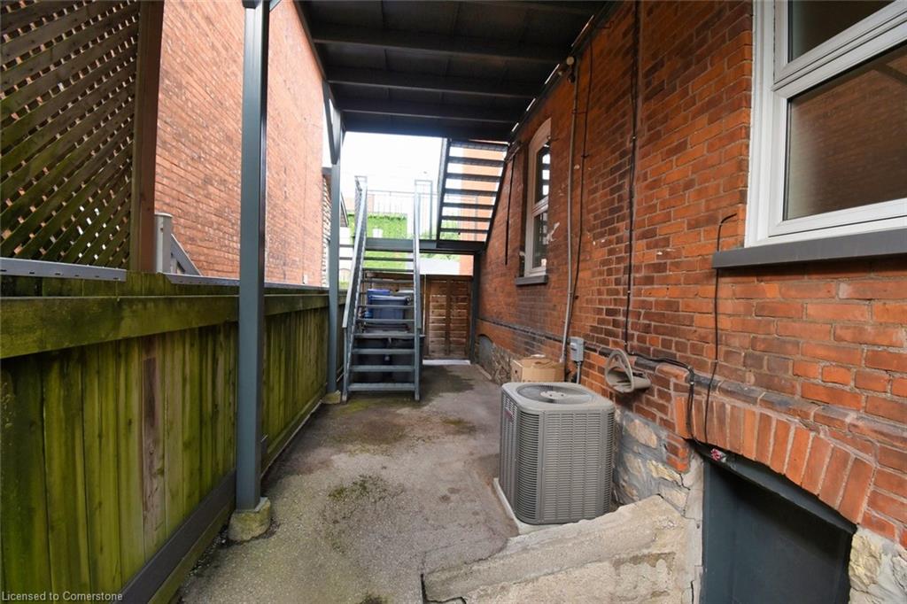 5 Cross Street Property Photo 7