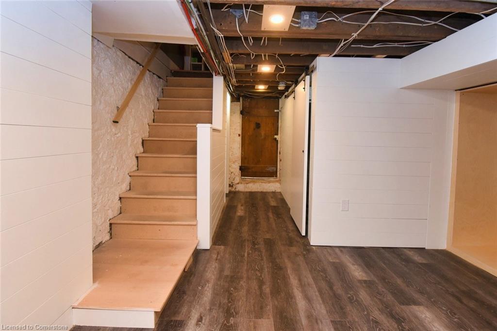5 Cross Street Property Photo 21