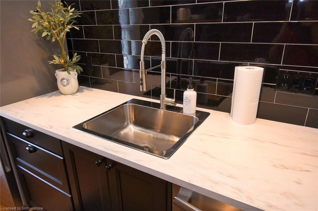 5 Cross Street Property Photo 29