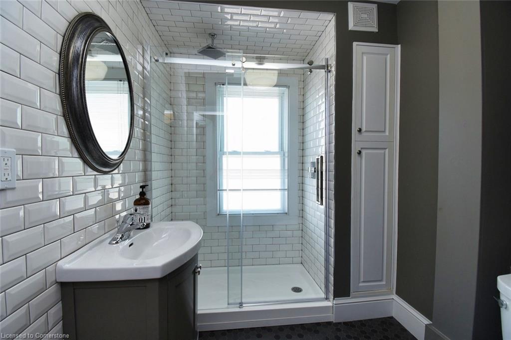 5 Cross Street Property Photo 32