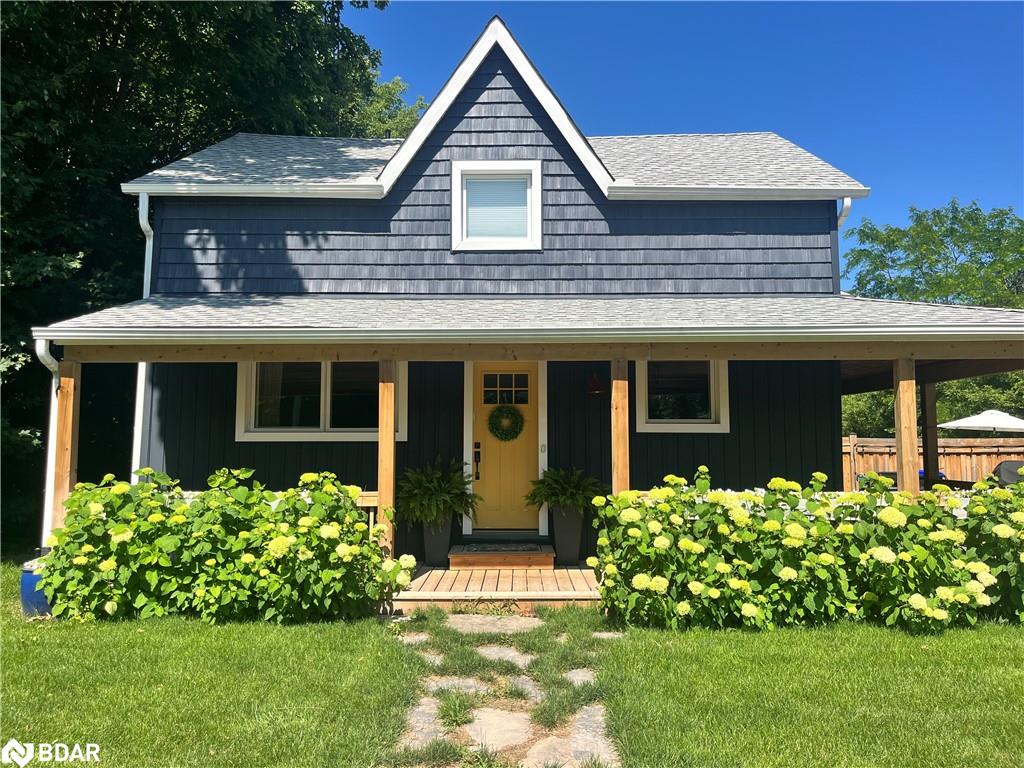 4539 Penetanguishene Road Property Photo 1