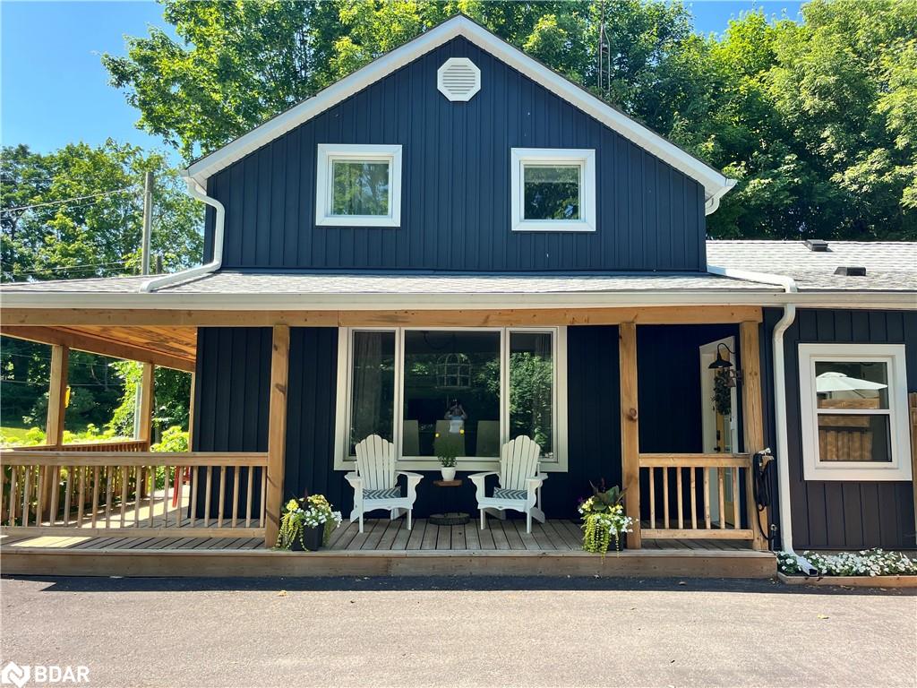 4539 Penetanguishene Road Property Photo 2