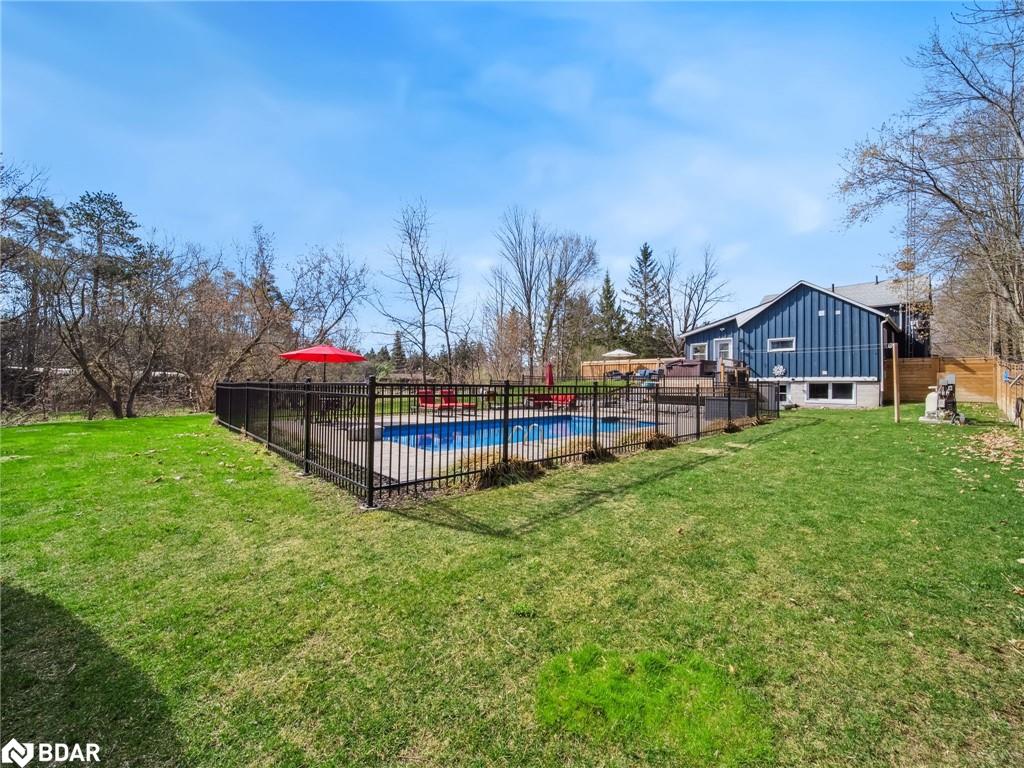4539 Penetanguishene Road Property Photo 47