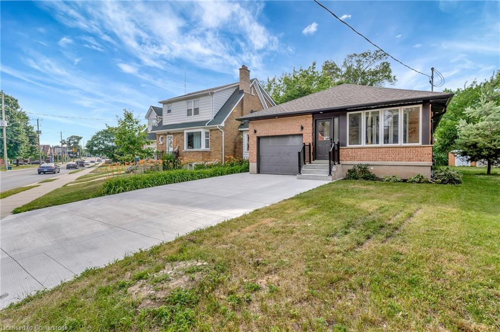 126 Highland Road W Property Photo 2