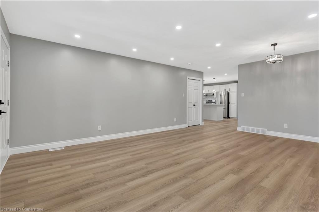 126 Highland Road W Property Photo 6