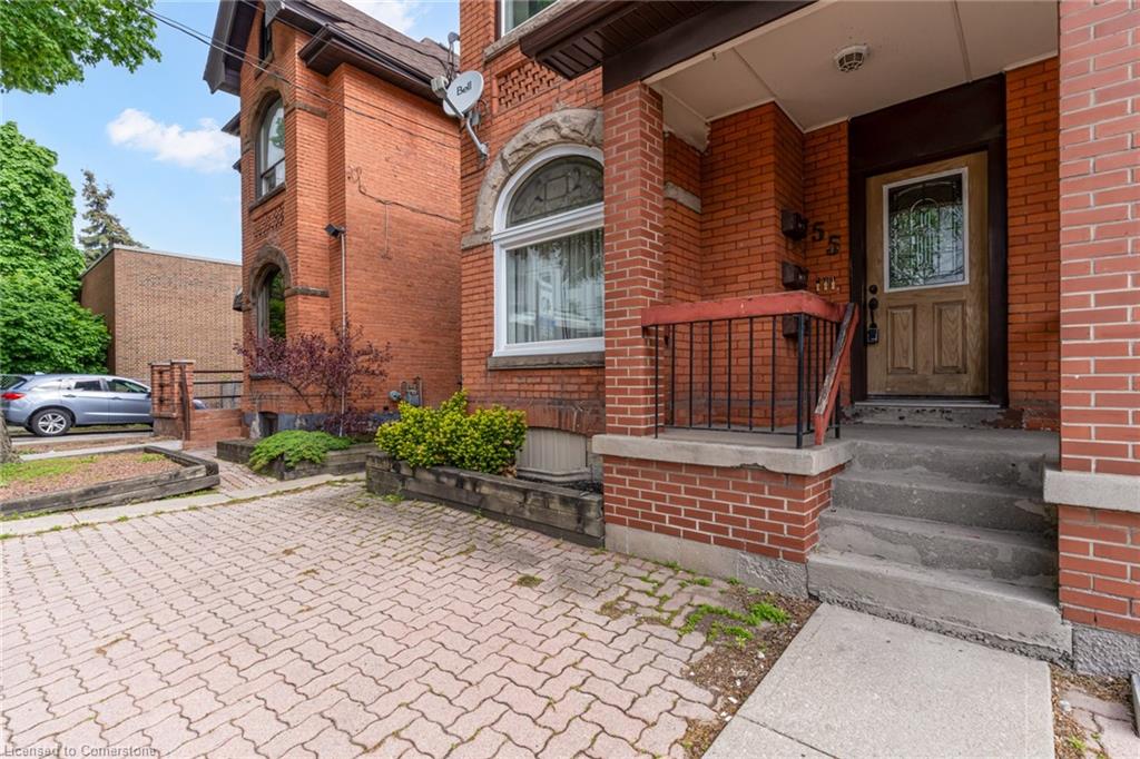 55 Young Street Property Photo 2