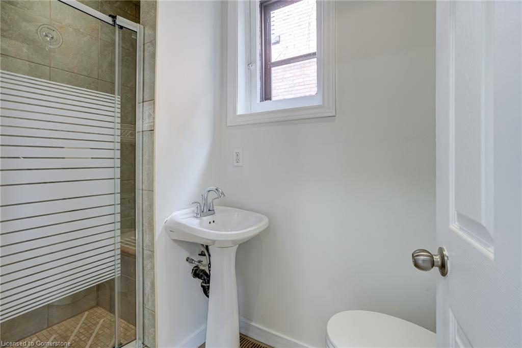 55 Young Street Property Photo 12