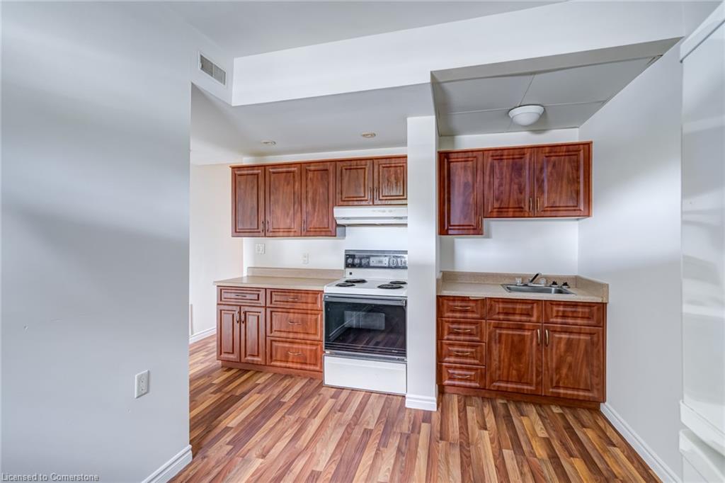 55 Young Street Property Photo 23