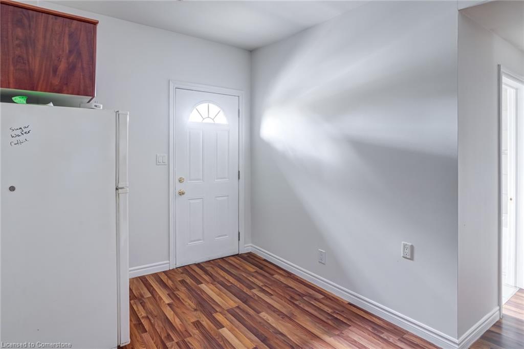 55 Young Street Property Photo 25