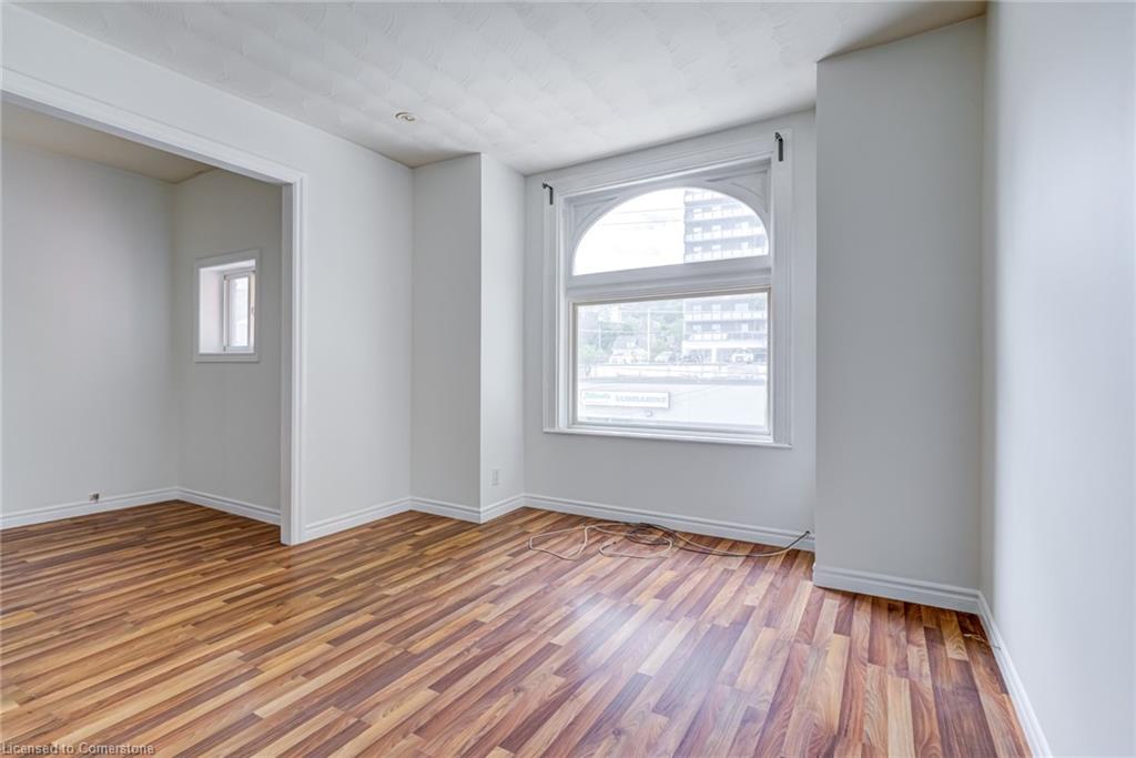 55 Young Street Property Photo 28