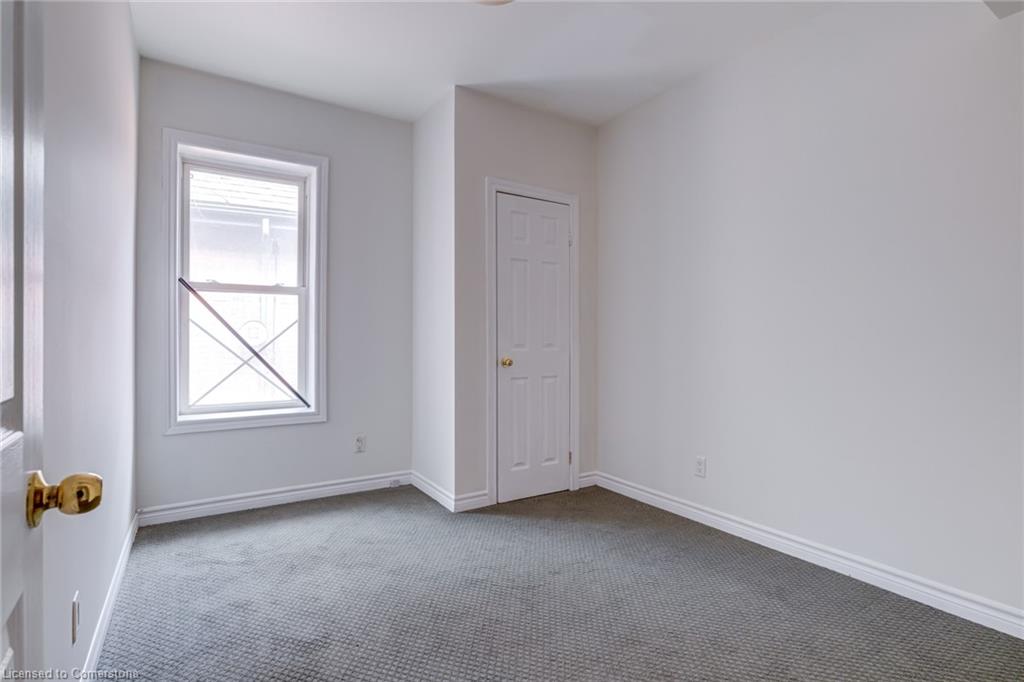 55 Young Street Property Photo 32