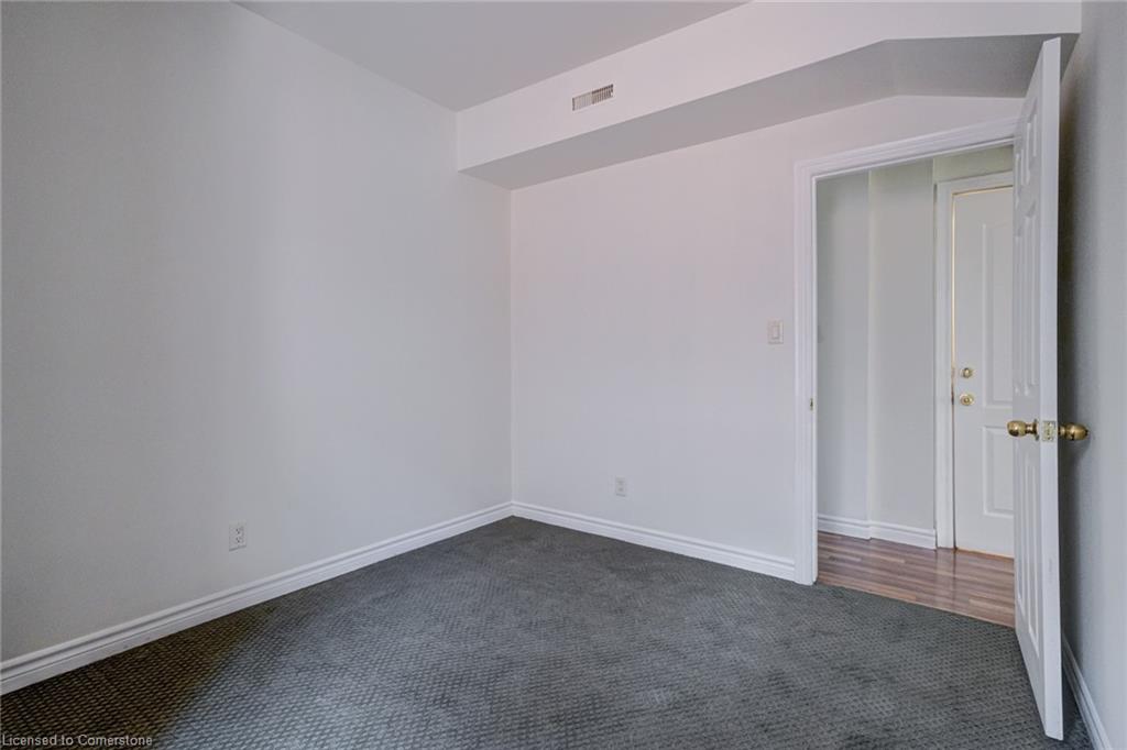 55 Young Street Property Photo 33