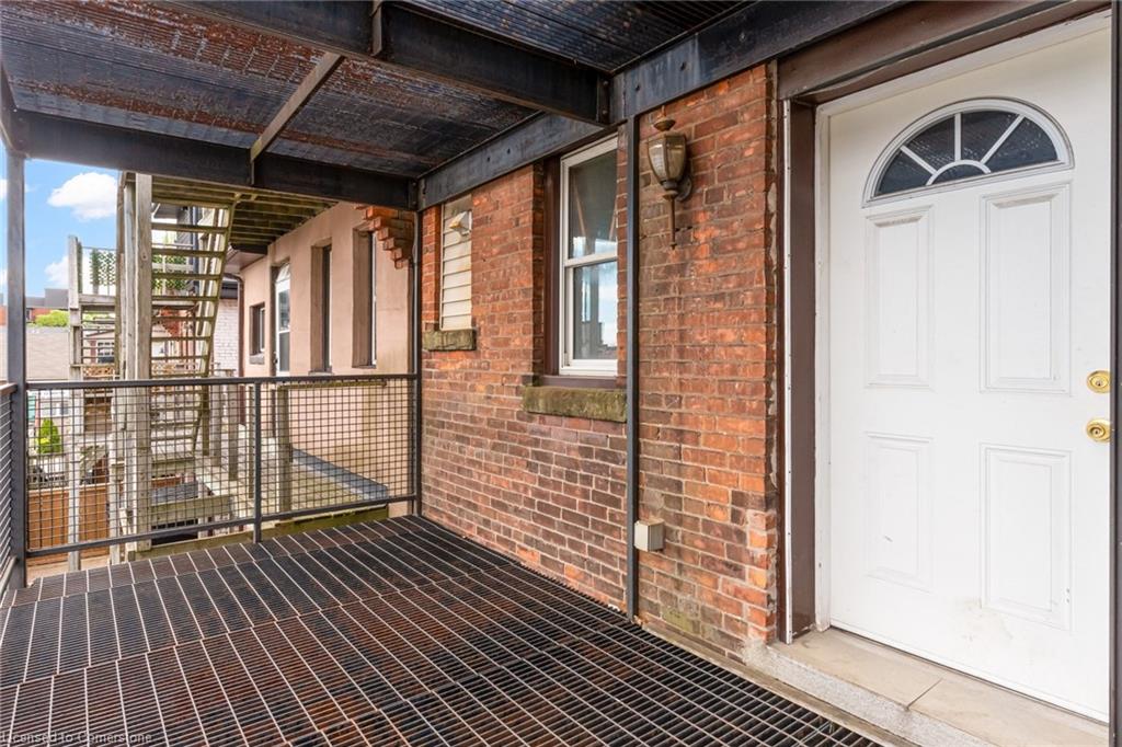 55 Young Street Property Photo 36