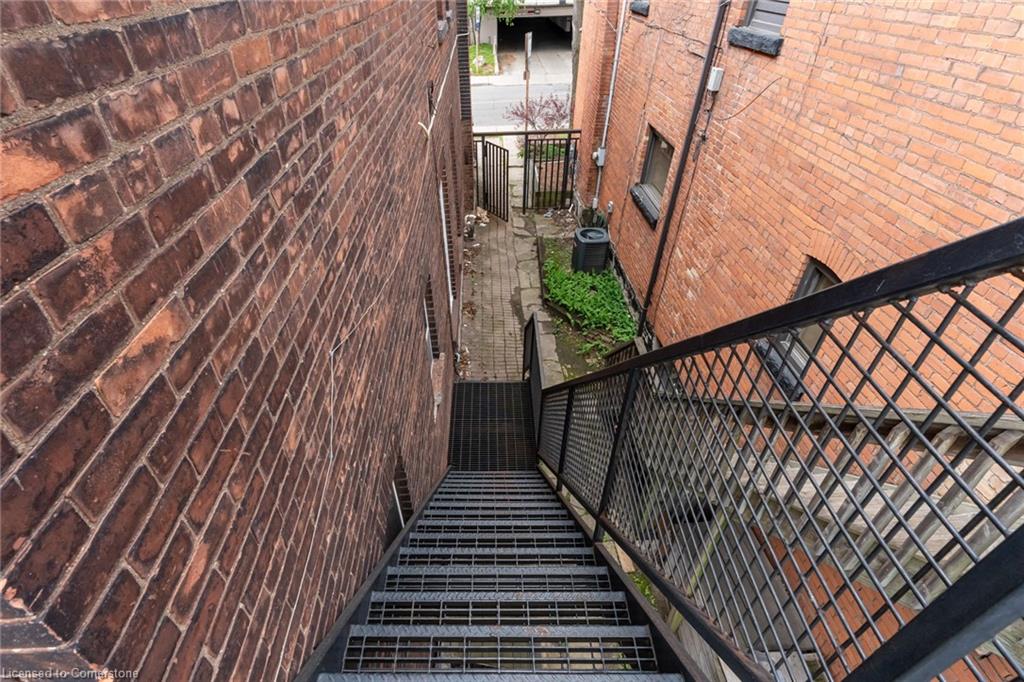 55 Young Street Property Photo 37