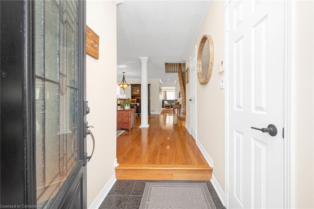 22 Waterford Crescent Property Photo 3