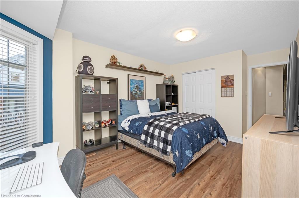 22 Waterford Crescent Property Photo 20