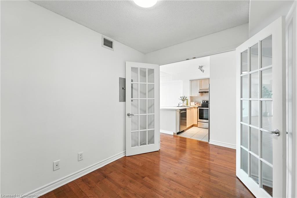 2111-17 Barberry Place Property Photo 13