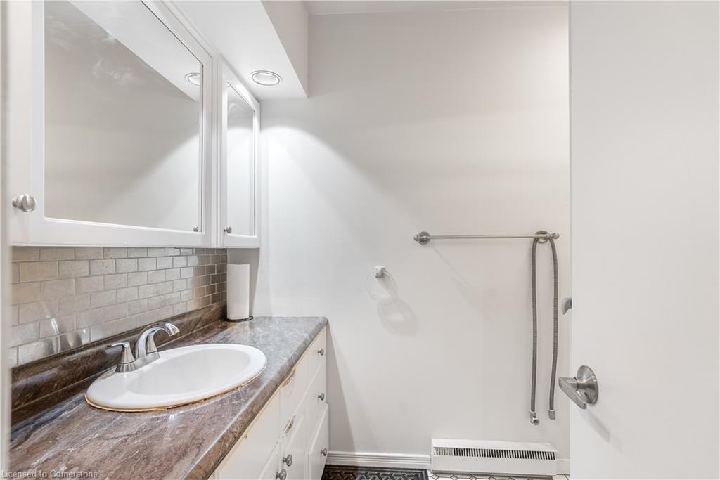 9a Hampton Street Property Photo 32