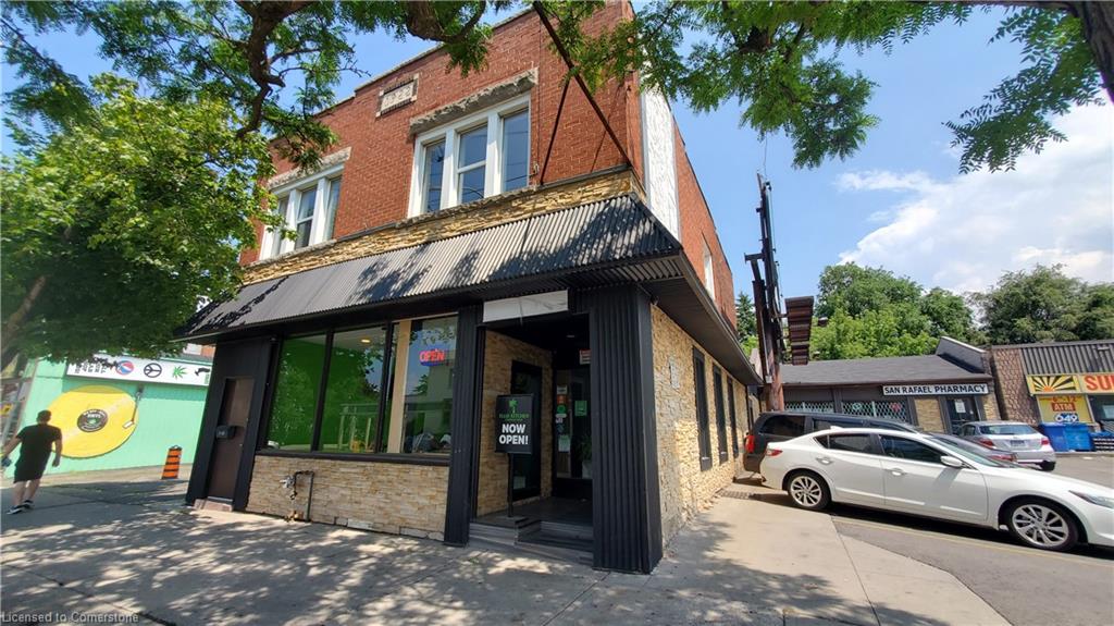 146-148 Ottawa Street N Property Photo 3