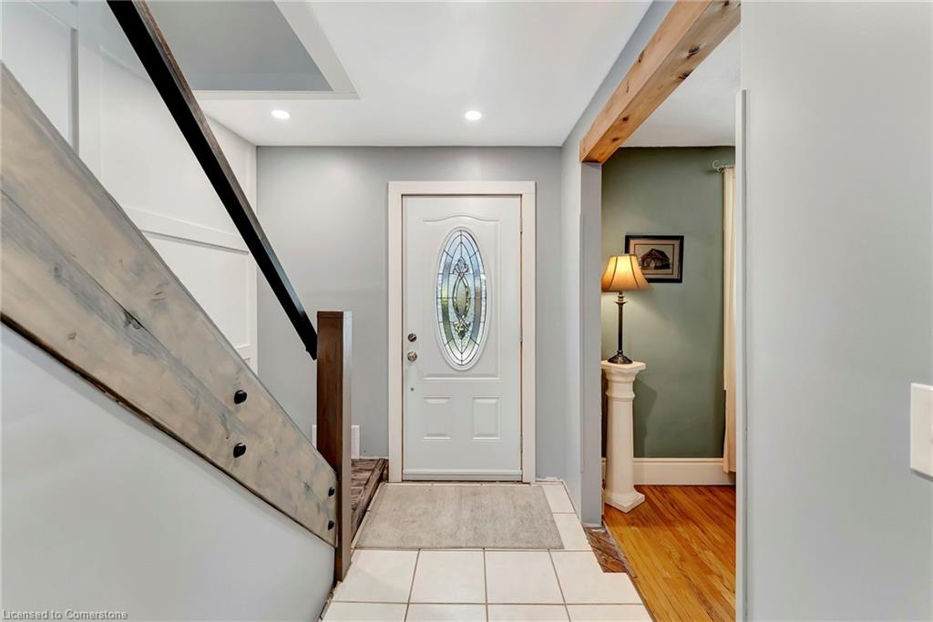25 Foster Avenue Property Photo 6