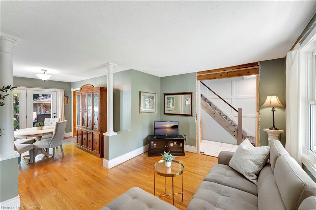 25 Foster Avenue Property Photo 8