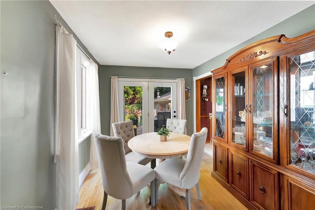 25 Foster Avenue Property Photo 10