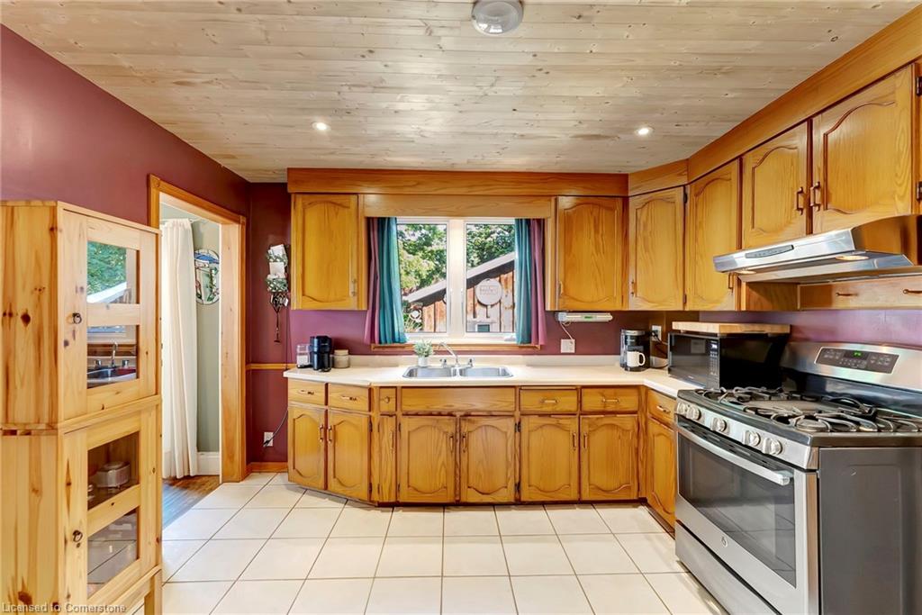 25 Foster Avenue Property Photo 13