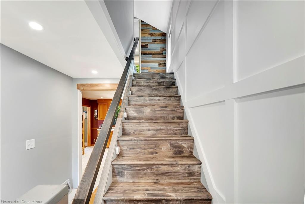 25 Foster Avenue Property Photo 16