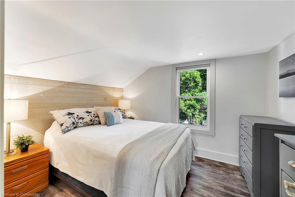 25 Foster Avenue Property Photo 19