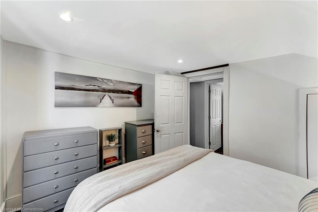 25 Foster Avenue Property Photo 20