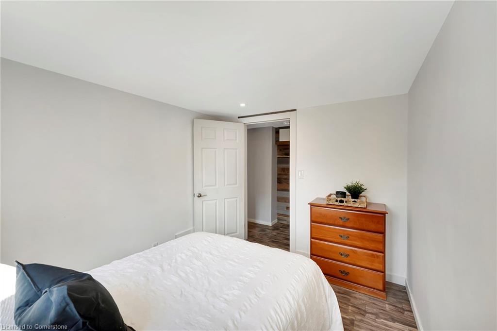 25 Foster Avenue Property Photo 22