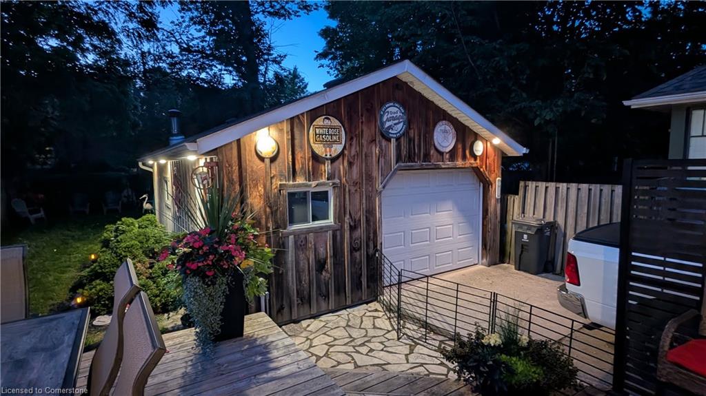 25 Foster Avenue Property Photo 44