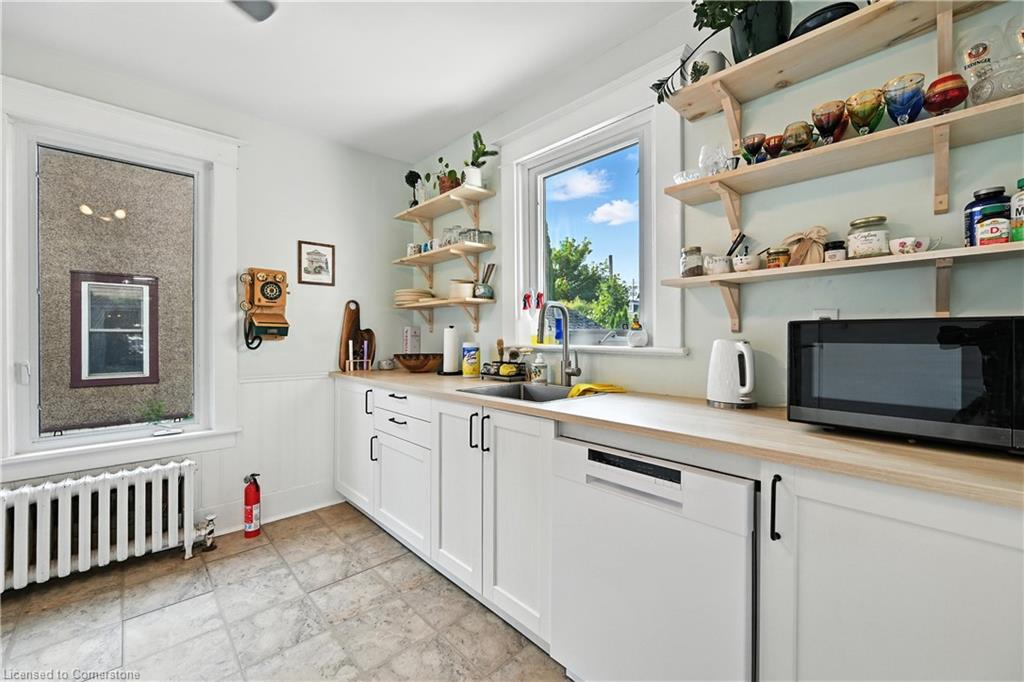 16 Locust Street Property Photo 15
