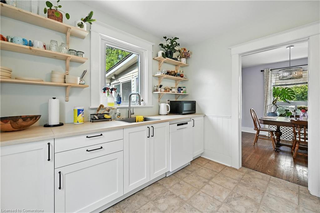 16 Locust Street Property Photo 18