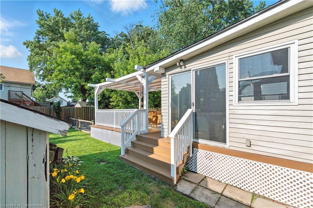 16 Locust Street Property Photo 32