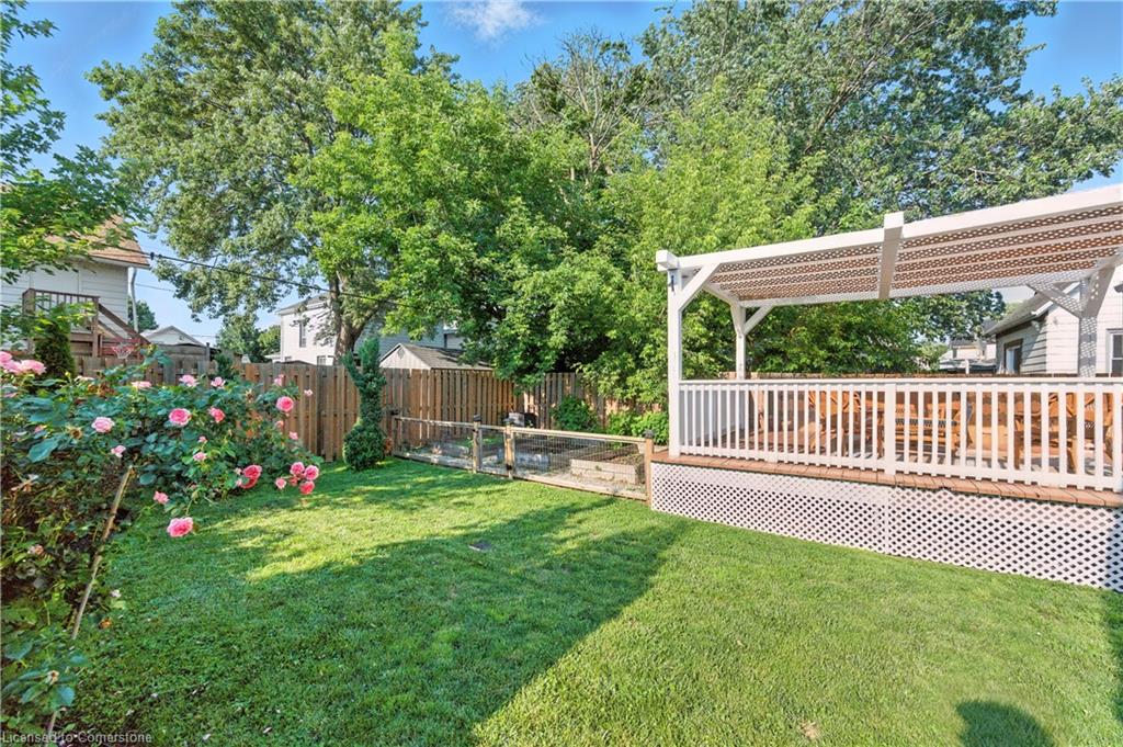 16 Locust Street Property Photo 33