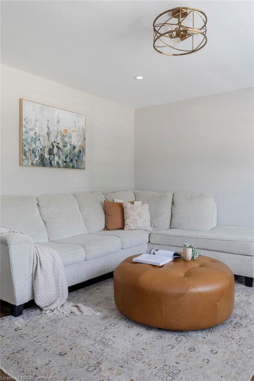 40 Duncombe Drive Property Photo 6