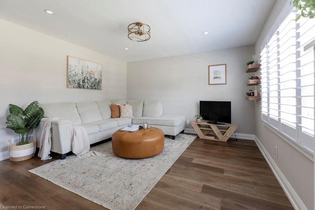 40 Duncombe Drive Property Photo 8