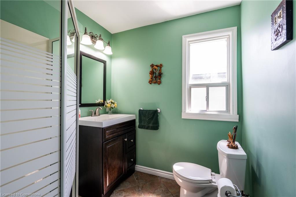 228 Green Road Property Photo 6