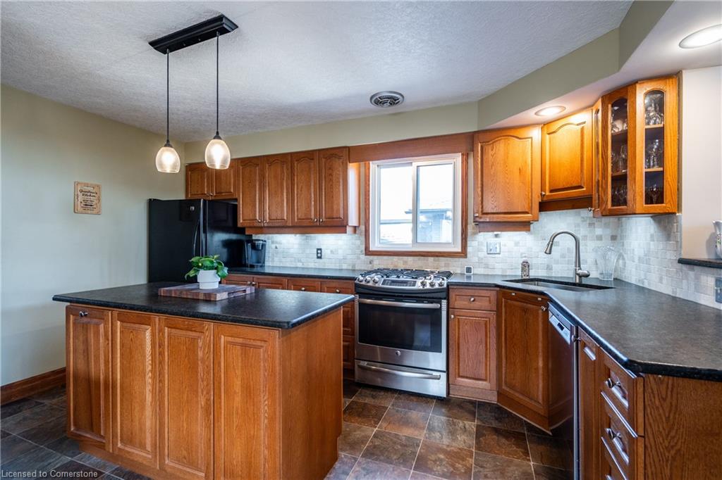 228 Green Road Property Photo 9